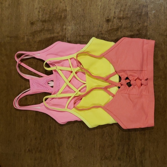 Lorna Jane Other - Lorna Jane Sports Bra Bundle XS